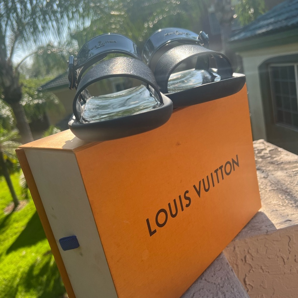 Louis Vuitton Sunbath Patent Leather Slides Size 36 - Picture 11 of 13